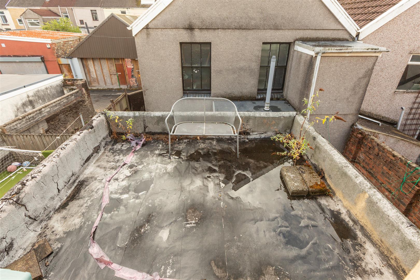 King Edward's Road, Swansea, SA1 4LL